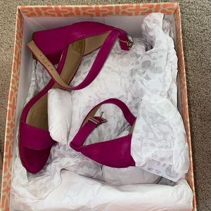 Gianni Bini Fuchsia Heels